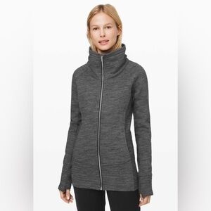 420 Lululemon Radiant Jacket |I
Heathered Core Dark Grey